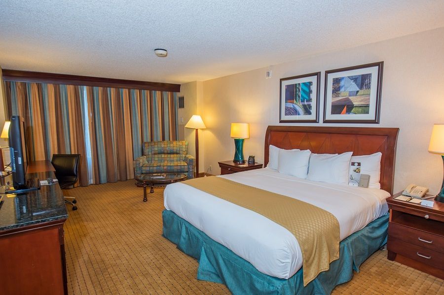 Doubletree By Hilton Modesto Hotel Exterior photo